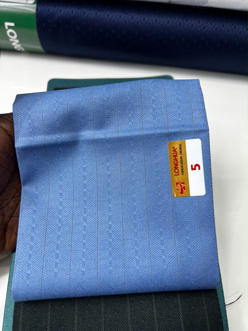 Tissu Italien Cyan par mètre