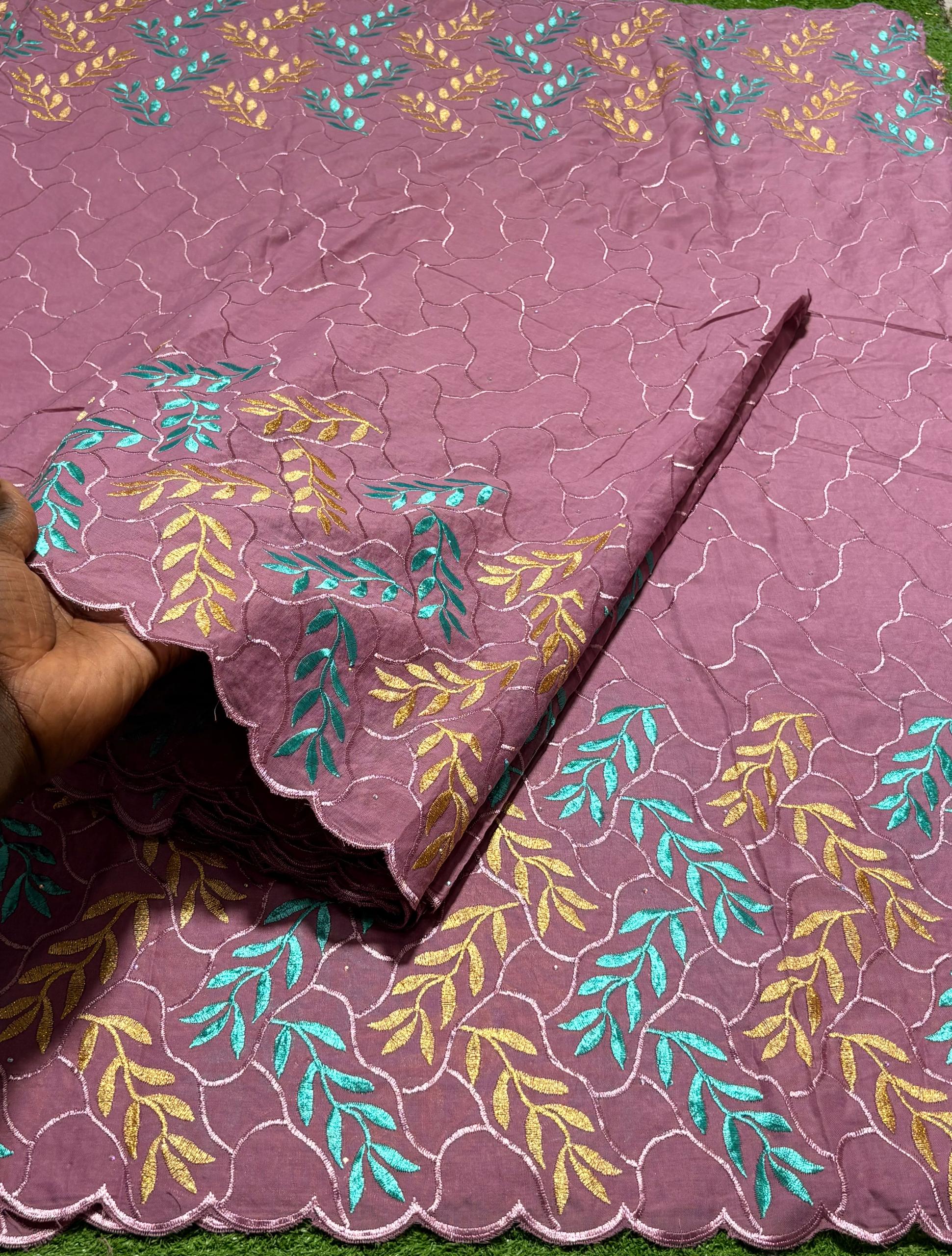 Brodé Arva Rose par 5 yards