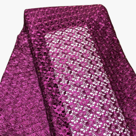 Tissus Brodés couleur rose foncé 5 yards