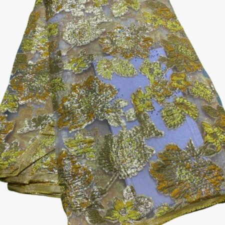 Voile feulerez motif vert clair   par yard