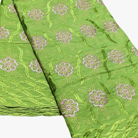 Tissu brodé lafaya  vert 5 yards
