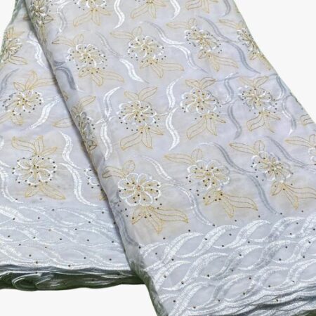 Tissu brodé lafaya blanc 5 yards